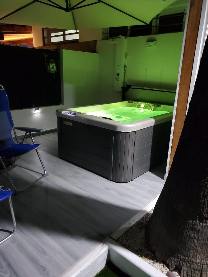 Chalet Luxury With Privacy And Jacuzzi 마스팔로마스 외부 사진